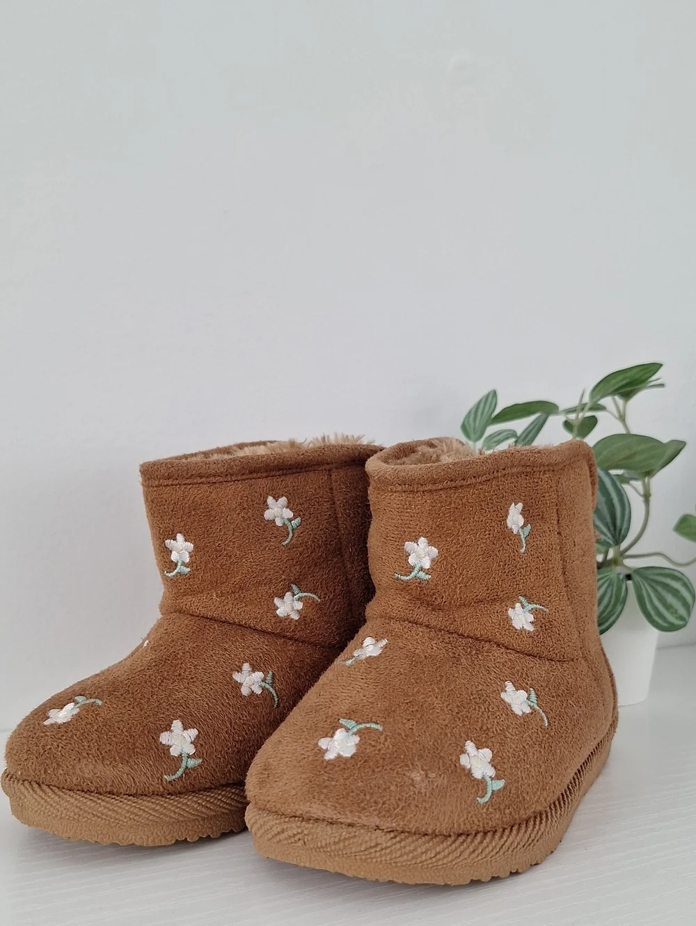 Kids Plush Brown Floral Booties - Cozy Winter Slippers